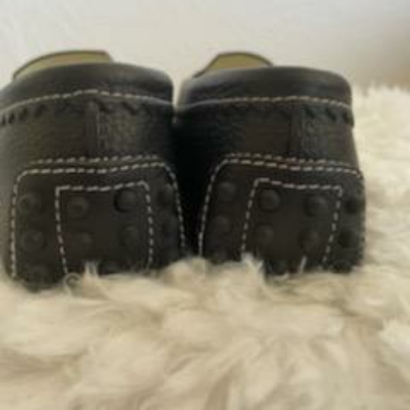 ❤️❤️❤️PRICE DROP❤️❤️❤️Tod's Black Driving Loafer - Picture 4 of 8